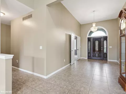 Entry Way - 15408 Prentice, Macomb, MI 48042 photo 2 of 3