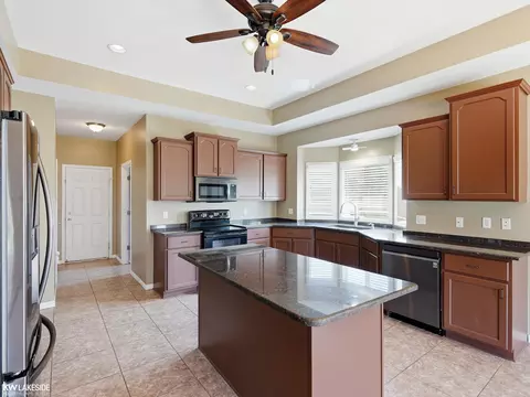 Kitchen - 15408 Prentice, Macomb, MI 48042 photo 4 of 8
