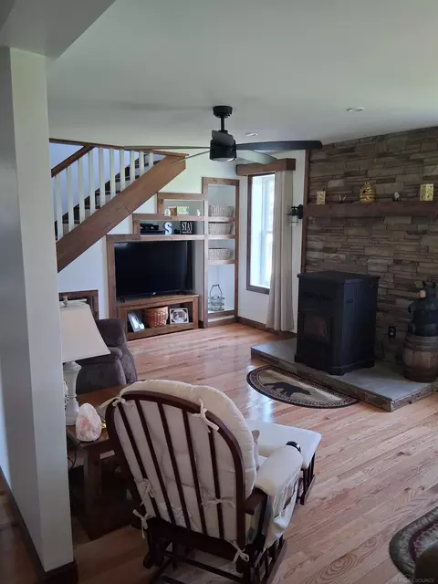 Living - 8734 Wildcat, Jeddo, MI 48032 photo 2 of 4