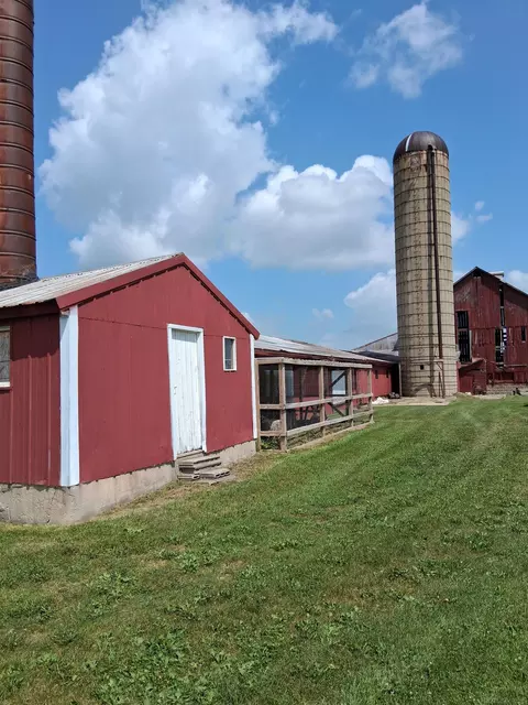 Exterior - 8734 Wildcat, Jeddo, MI 48032 photo 9 of 12