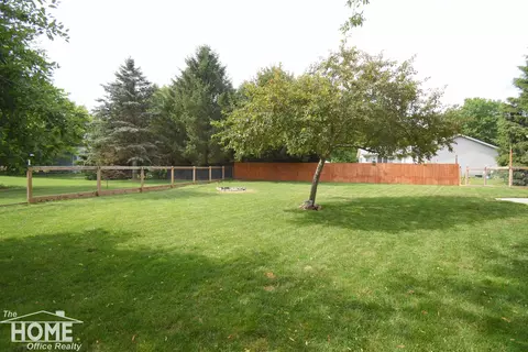 Exterior - 13092 Beardslee, Perry, MI 48872 photo 4 of 5
