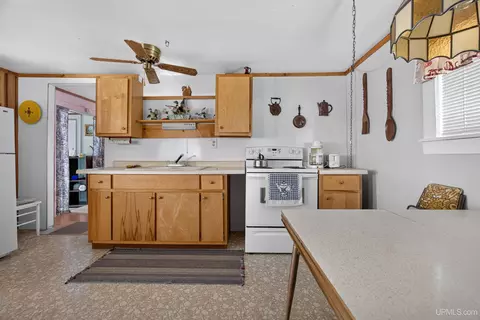 Kitchen - 6314 Gay Lac La Belle, Mohawk, MI 49950 photo 2 of 5