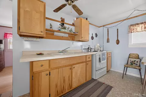 Kitchen - 6314 Gay Lac La Belle, Mohawk, MI 49950 photo 3 of 5