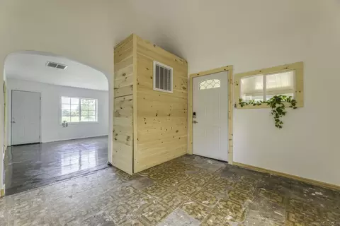 Entry Way - 2649 Sherman, Applegate, MI 48401 photo 1 of 7