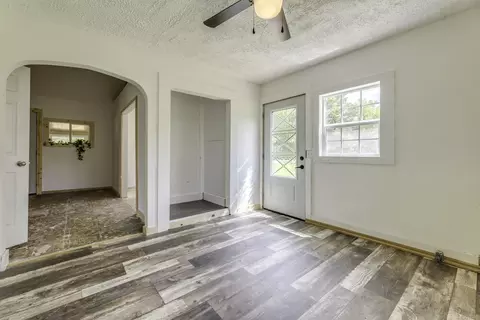 Entry Way - 2649 Sherman, Applegate, MI 48401 photo 4 of 7