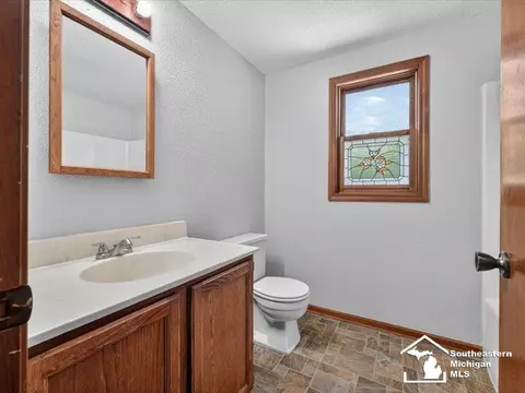 Bath - 1257 Rutledge, Temperance, MI 48182 photo 2 of 3