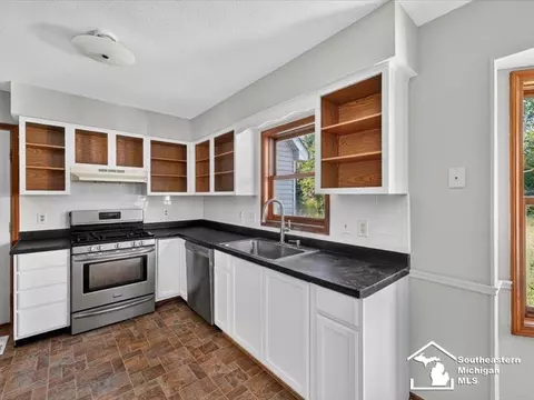 Kitchen - 1257 Rutledge, Temperance, MI 48182 photo 2 of 3