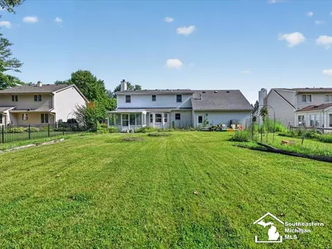 Exterior - 1257 Rutledge, Temperance, MI 48182 photo 5 of 6