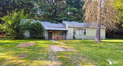 2920 First, La Salle, MI 48145