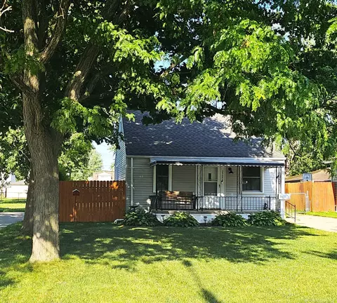 29256 Coolidge St, Roseville, MI 48066