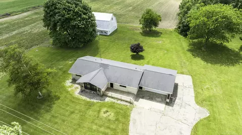 3100 Deckerville, Deckerville, MI 48427 photo 3