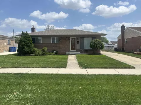 31434 Newport Dr, Warren, MI 48088