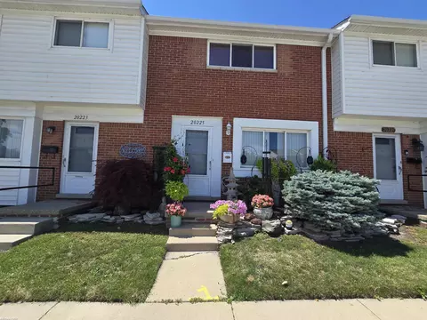 20225 15 Mile, Clinton Township, MI 48035
