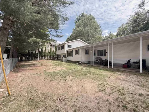 127 E Shadow Lk, Prudenville, MI 48651