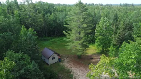 tbd W Hiawatha Sta, Manistique, MI 49854