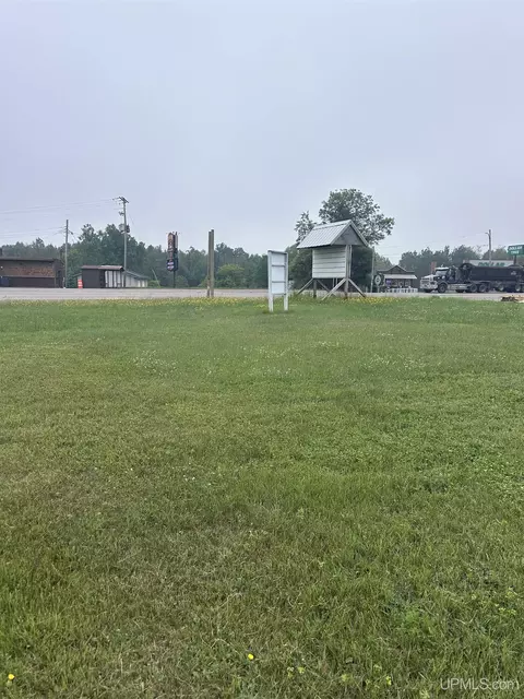 645 Us 41, Ishpeming, MI 49849 photo 12