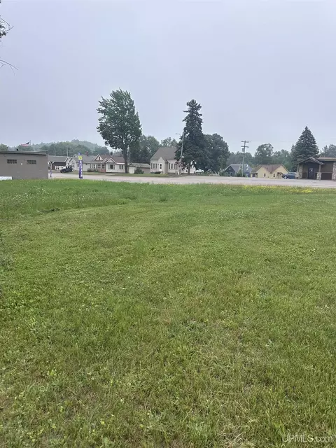 645 Us 41, Ishpeming, MI 49849 photo 10
