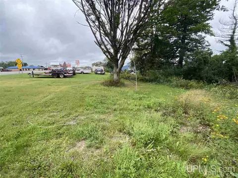 645 Us 41, Ishpeming, MI 49849 photo 9