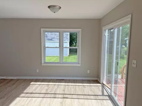 Living - 1118 Simcoe, Flint, MI 48507 photo 4 of 4