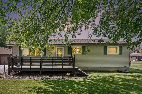 1944 E Riv, Kawkawlin, MI 48631