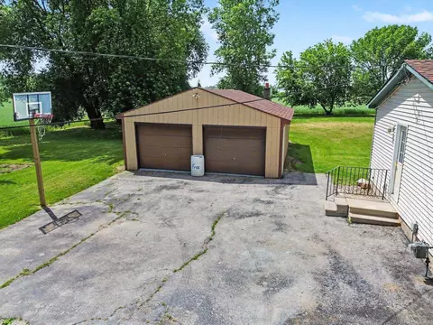 Exterior - 1944 E Riv, Kawkawlin, MI 48631 photo 8 of 8