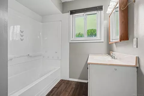 Bath - 1944 E Riv, Kawkawlin, MI 48631 photo 1 of 1