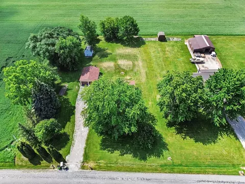 View/Area - 1944 E Riv, Kawkawlin, MI 48631 photo 4 of 6
