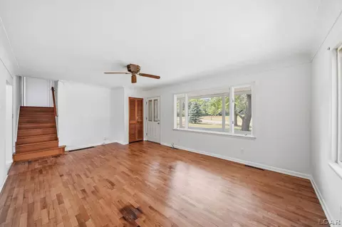 Living - 2745 E Carleton, Adrian, MI 49221 photo 2 of 4
