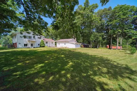 Exterior - 2745 E Carleton, Adrian, MI 49221 photo 10 of 15