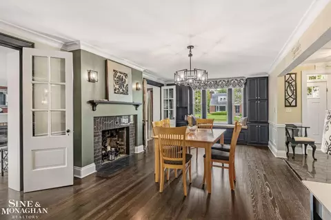 Dining - 580 Hampton, Grosse Pointe Woods, MI 48236 photo 2 of 4