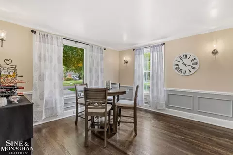 Dining - 580 Hampton, Grosse Pointe Woods, MI 48236 photo 3 of 4
