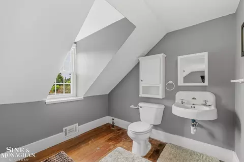 Bath - 580 Hampton, Grosse Pointe Woods, MI 48236 photo 7 of 7