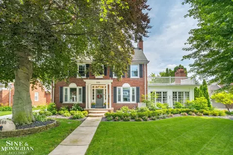 Exterior - 580 Hampton, Grosse Pointe Woods, MI 48236 photo 10 of 10