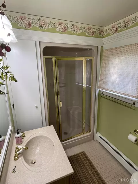 908 Third, Hancock, MI 49930 photo 12