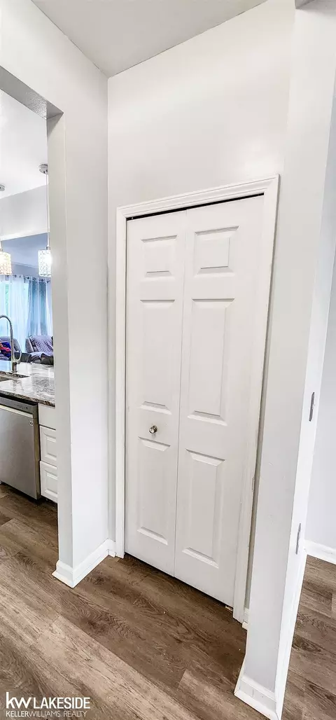 39025 Buckingham, Romulus, MI 48174 photo 16