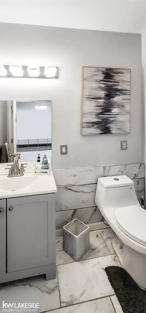 Bath - 39025 Buckingham, Romulus, MI 48174 photo 2 of 5