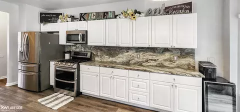Kitchen - 39025 Buckingham, Romulus, MI 48174 photo 4 of 5