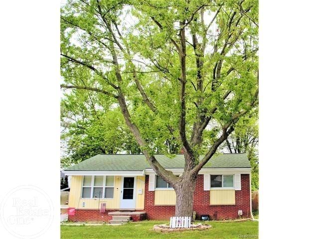 22513 Avon, Saint Clair Shores, MI 48082
