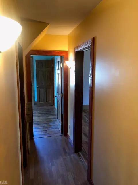 Entry Way - 600 W Biddle, Jackson, MI 49203 photo 5 of 6