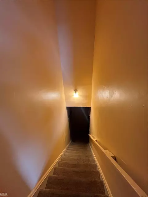 Entry Way - 600 W Biddle, Jackson, MI 49203 photo 6 of 6