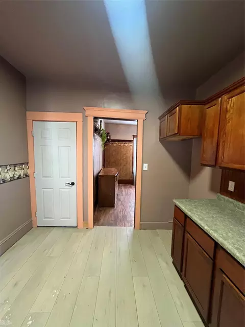 Entry Way - 600 W Biddle, Jackson, MI 49203 photo 2 of 6