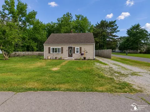 83 W Madison, Petersburg, MI 49270