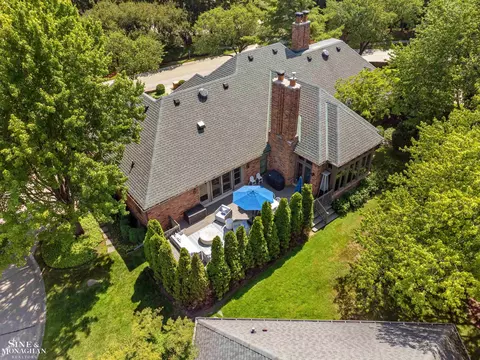 View/Area - 20 Windemere, Grosse Pointe Farms, MI 48236 photo 10 of 11