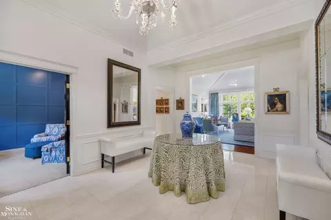 Entry Way - 20 Windemere, Grosse Pointe Farms, MI 48236 photo 1 of 4