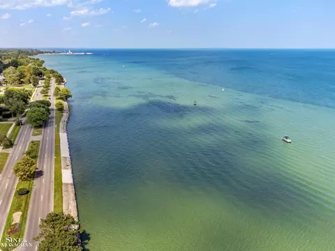 View/Area - 20 Windemere, Grosse Pointe Farms, MI 48236 photo 2 of 11