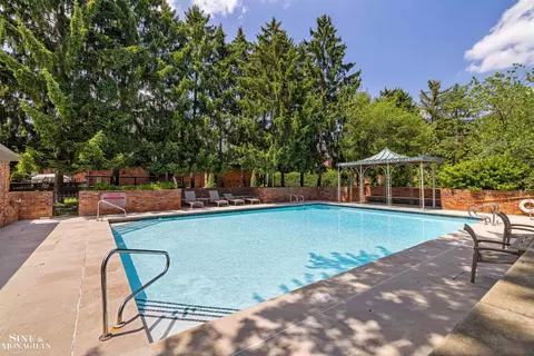 Exterior - 20 Windemere, Grosse Pointe Farms, MI 48236 photo 11 of 16