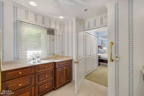 Bath - 20 Windemere, Grosse Pointe Farms, MI 48236 photo 6 of 7
