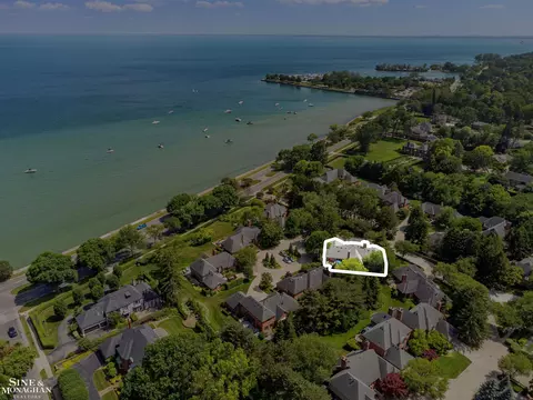 View/Area - 20 Windemere, Grosse Pointe Farms, MI 48236 photo 5 of 11