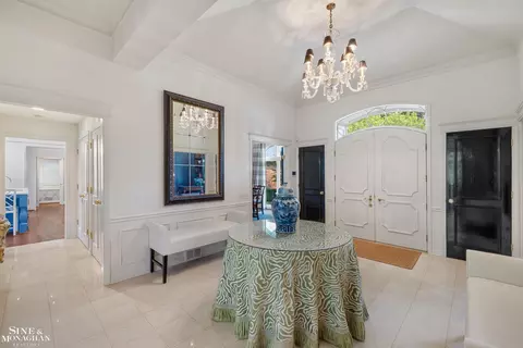 Entry Way - 20 Windemere, Grosse Pointe Farms, MI 48236 photo 3 of 4