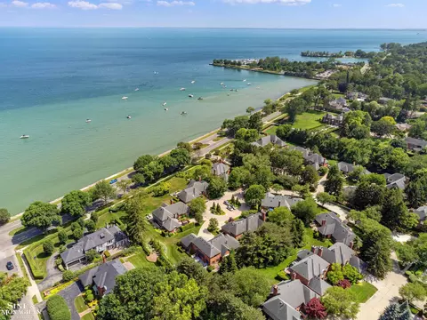 View/Area - 20 Windemere, Grosse Pointe Farms, MI 48236 photo 4 of 11
